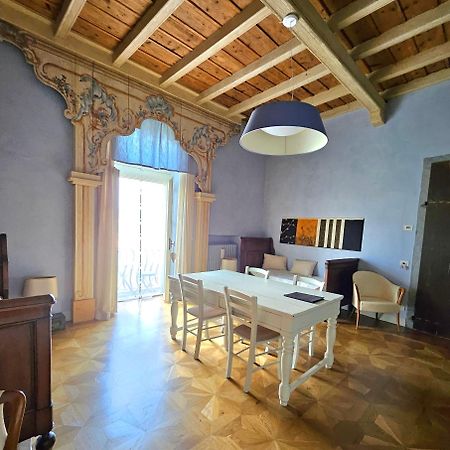 B&B Dimora Delle Donnole Bergamo Alta ภายนอก รูปภาพ