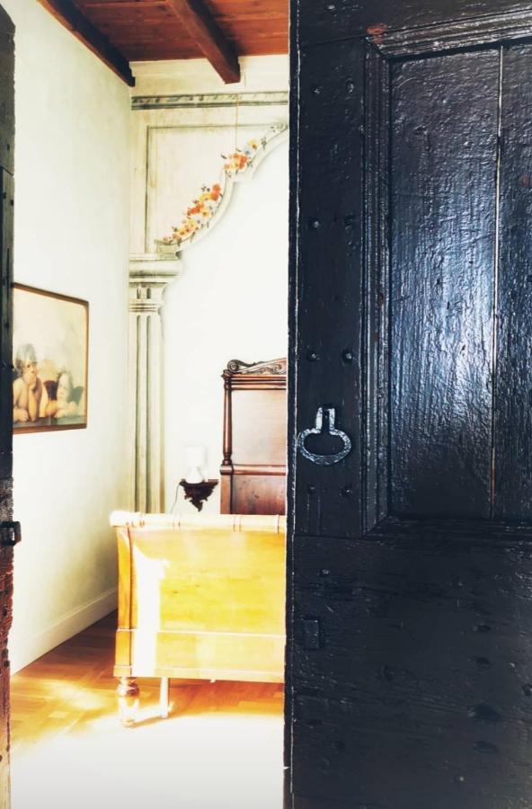 B&B Dimora Delle Donnole Bergamo Alta ภายนอก รูปภาพ