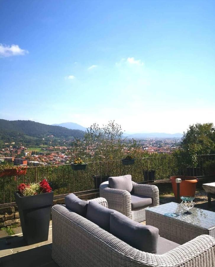 B&B Dimora Delle Donnole Bergamo Alta ภายนอก รูปภาพ
