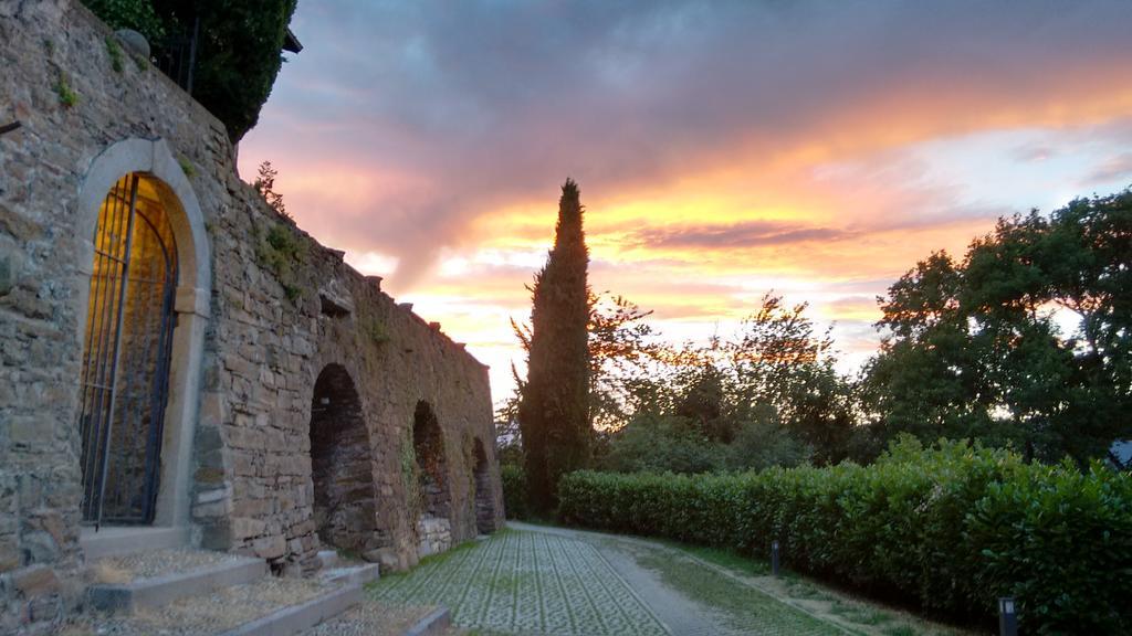 B&B Dimora Delle Donnole Bergamo Alta ภายนอก รูปภาพ
