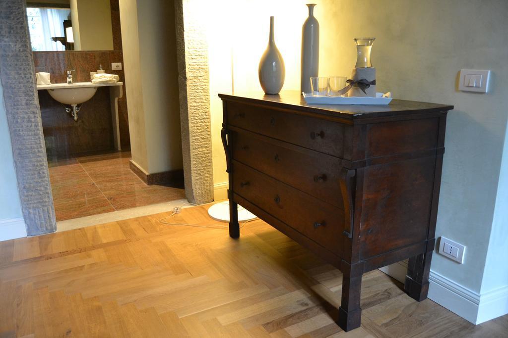 B&B Dimora Delle Donnole Bergamo Alta ห้อง รูปภาพ