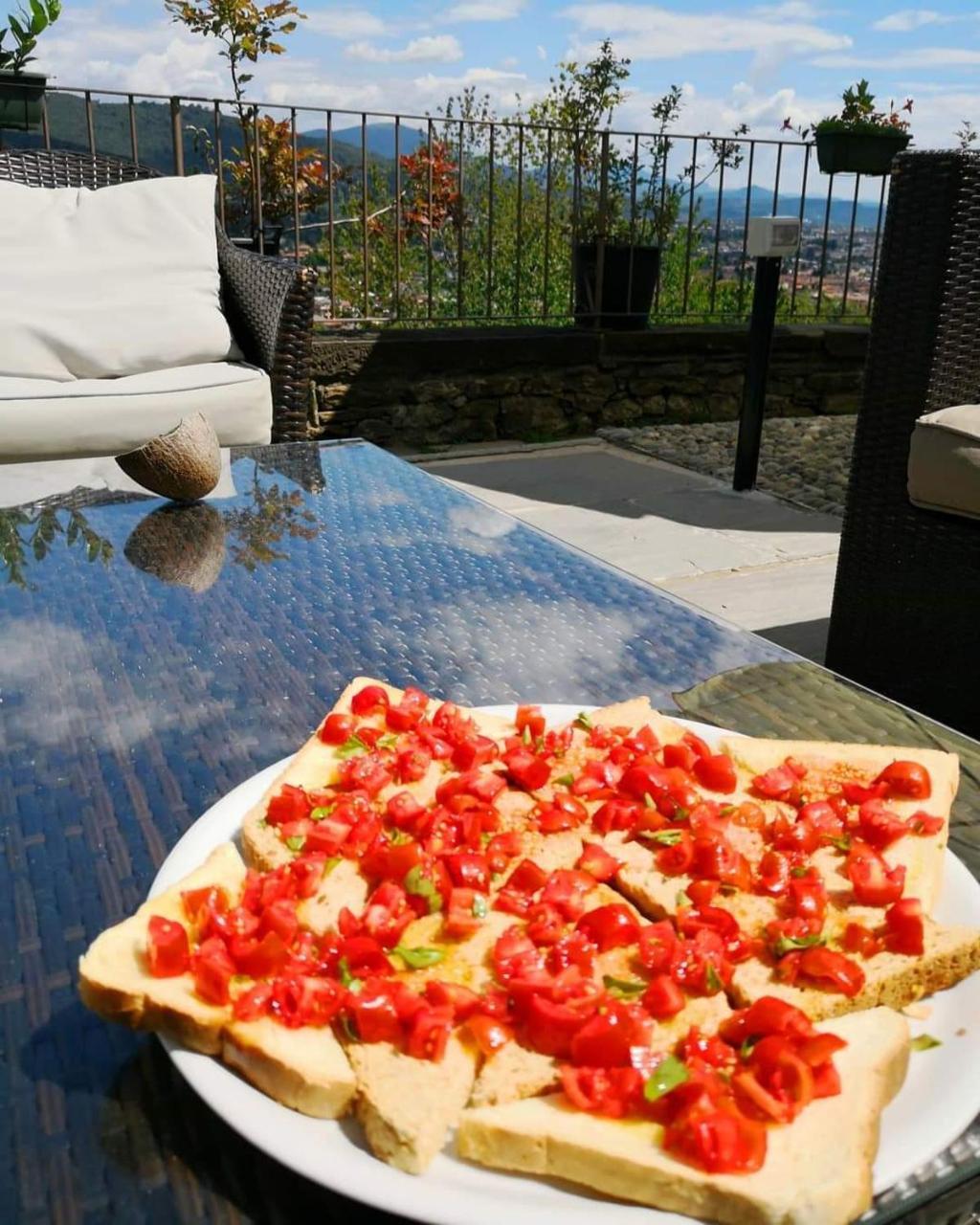 B&B Dimora Delle Donnole Bergamo Alta ภายนอก รูปภาพ