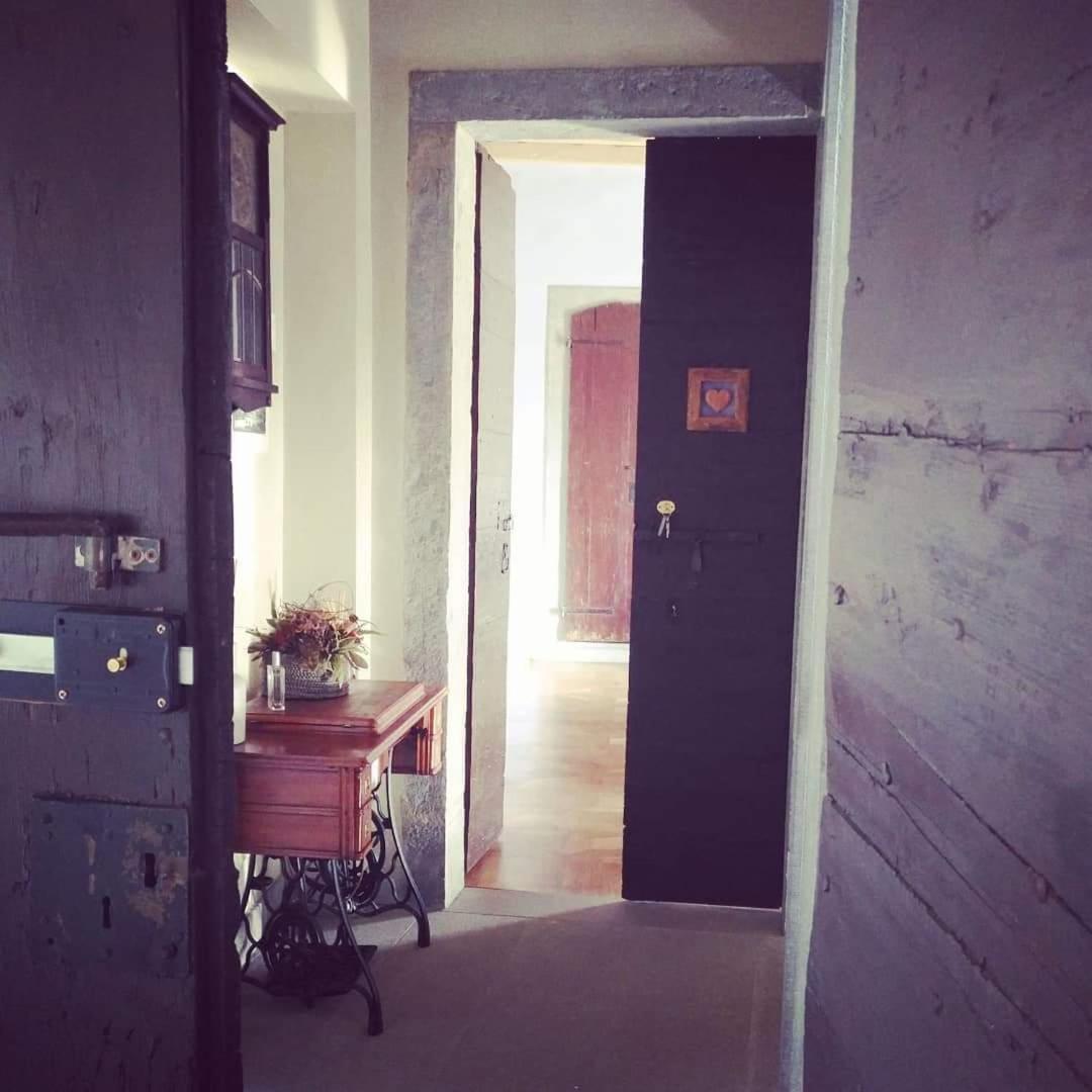 B&B Dimora Delle Donnole Bergamo Alta ภายนอก รูปภาพ